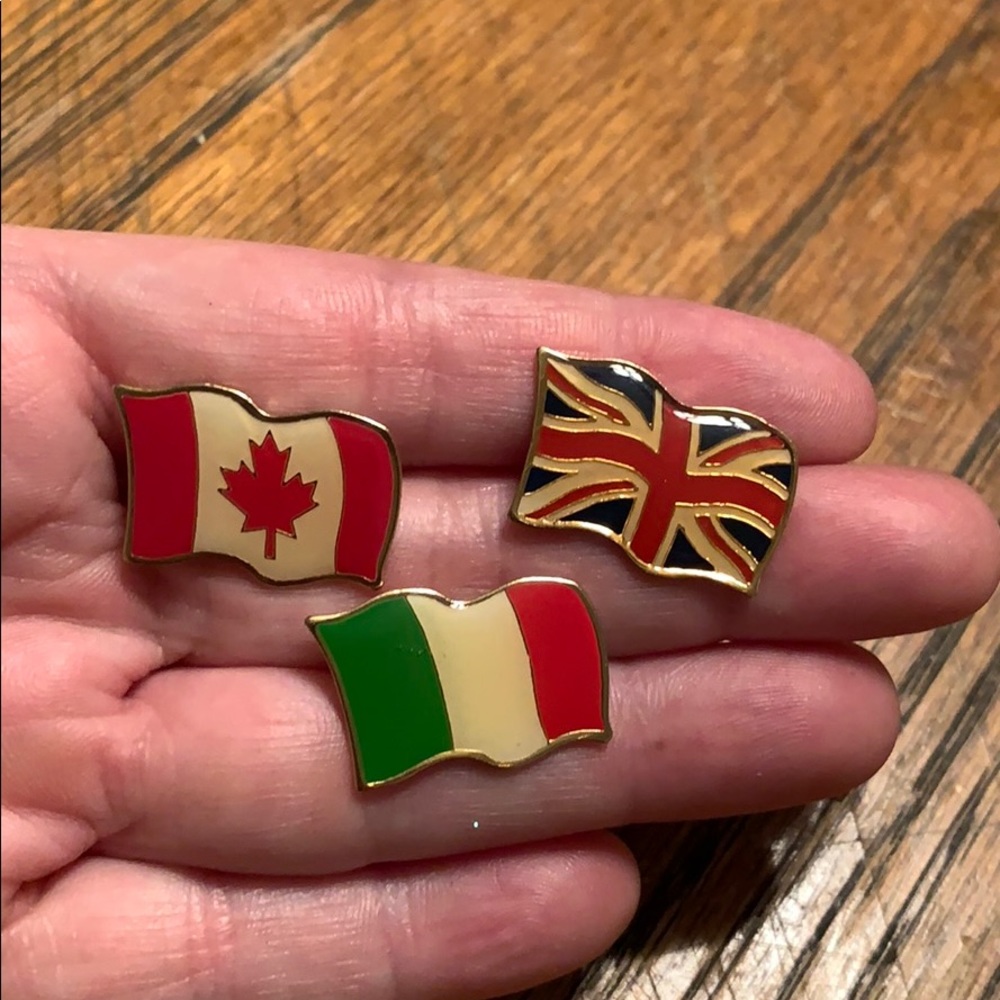 12 Flag hat pins - Picture 6 of 6
